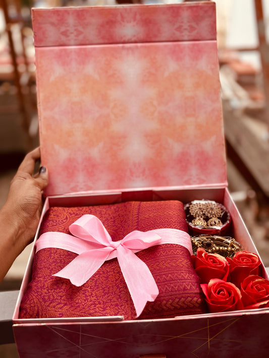 Saree Hamper